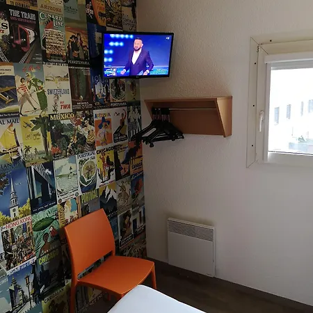 فندق Hotelf1 نمور