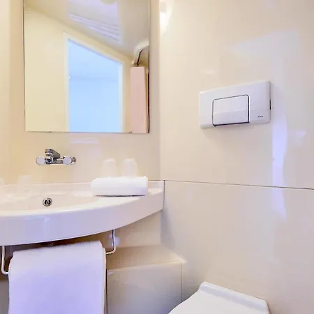 Hotel Hotelf1 Nemours